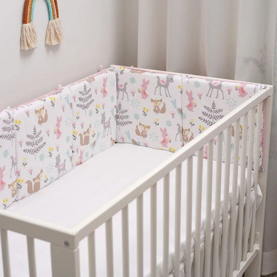Tour de lit bébé